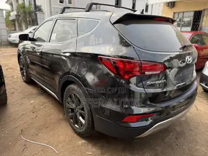Hyundai Santa Fe SE AWD 2017 Black