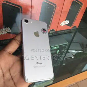 Apple iPhone 7 32 GB Silver