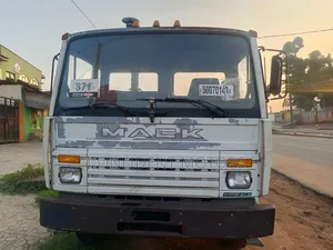 Mark Trucks 2995 Model