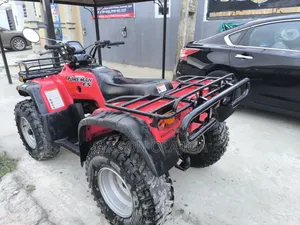 Honda 2005 Red