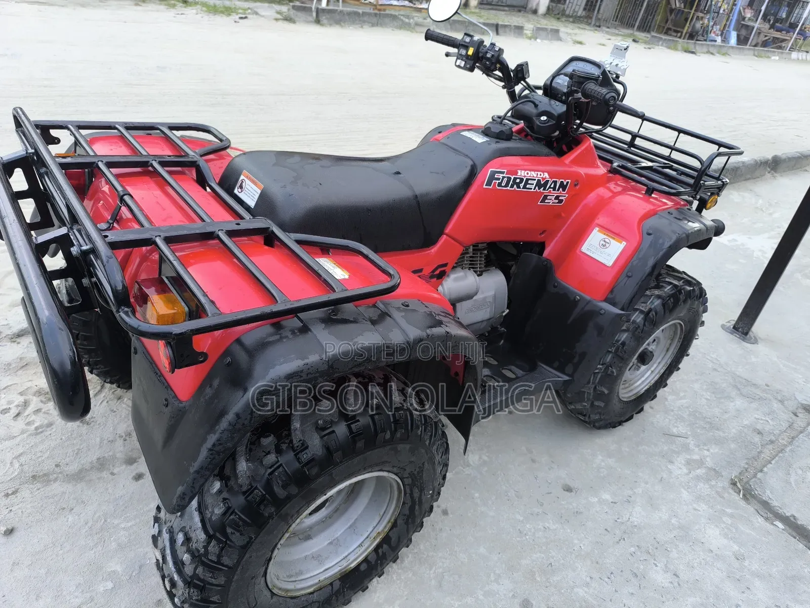 Honda 2005 Red