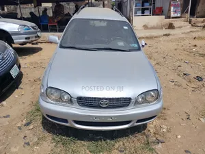 Toyota Corolla 2000 Silver