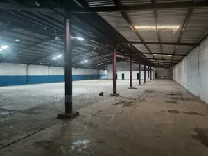 Warehouse of 2,450sqm With Office