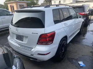 Mercedes-Benz GLK-Class Base GLK 350 4dr 4x2 (3.5L 6cyl 7A) 2015 White