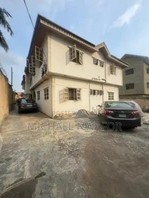 Furnished 3bdrm Block of Flats in Magodo G R A Phase 2 for sale