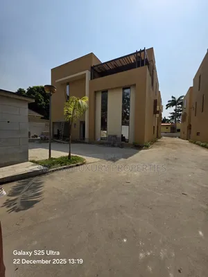 5bdrm Duplex in Minister Hill Axis, Maitama for sale