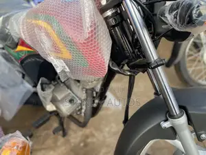 New Honda CB 2025 Red