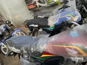 New Honda CB 2025 Red