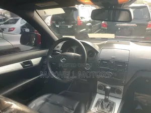 Mercedes-Benz C300 2010 Red