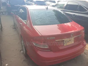 Mercedes-Benz C300 2010 Red