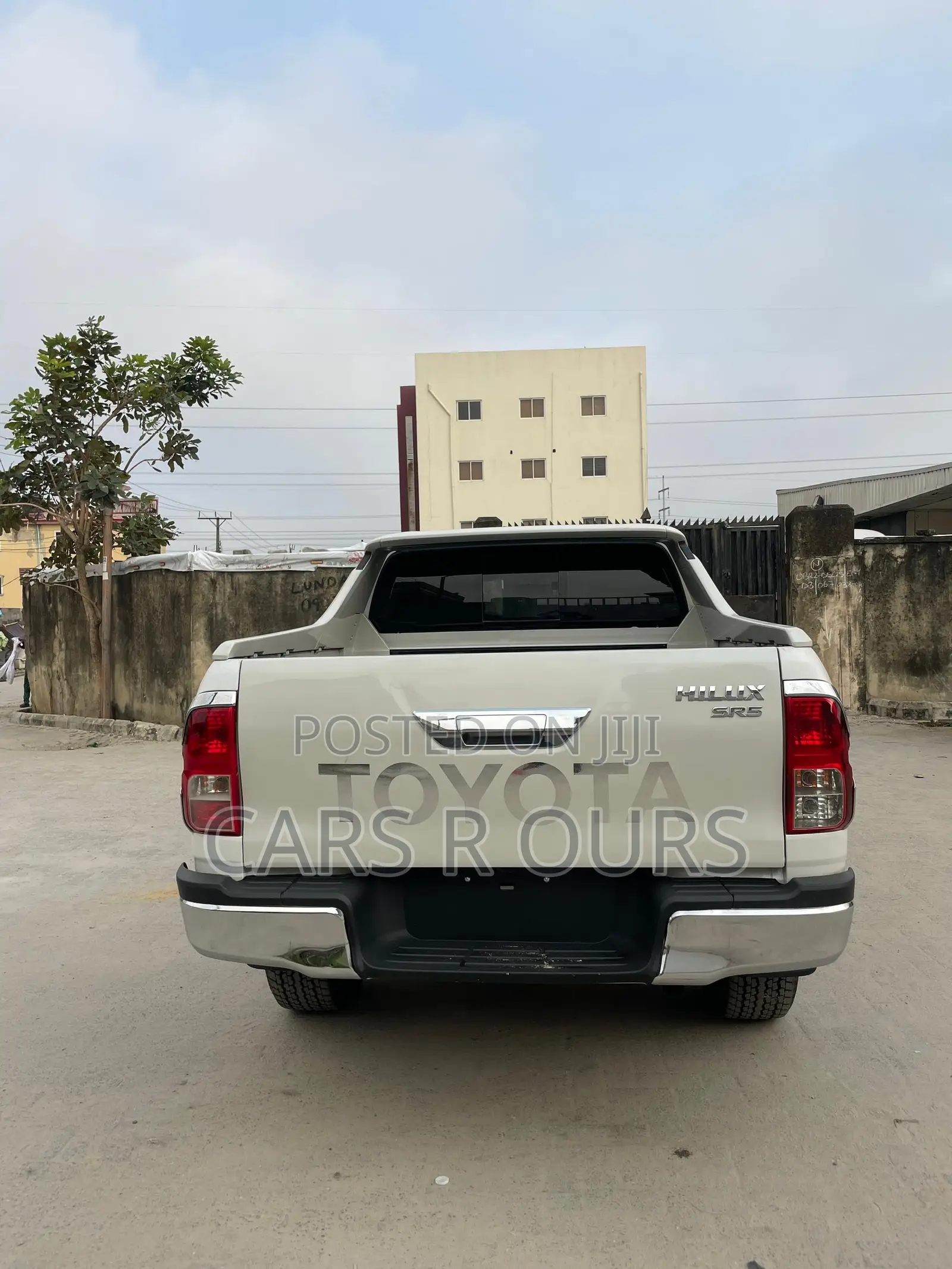 Toyota Hilux 2018 White