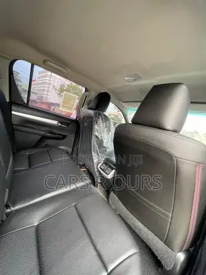 Toyota Hilux 2018 White