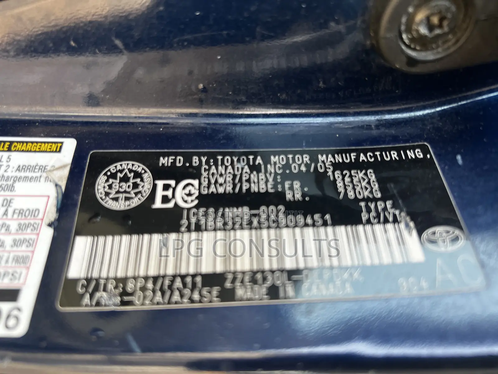 Toyota Corolla LE 2005 Blue