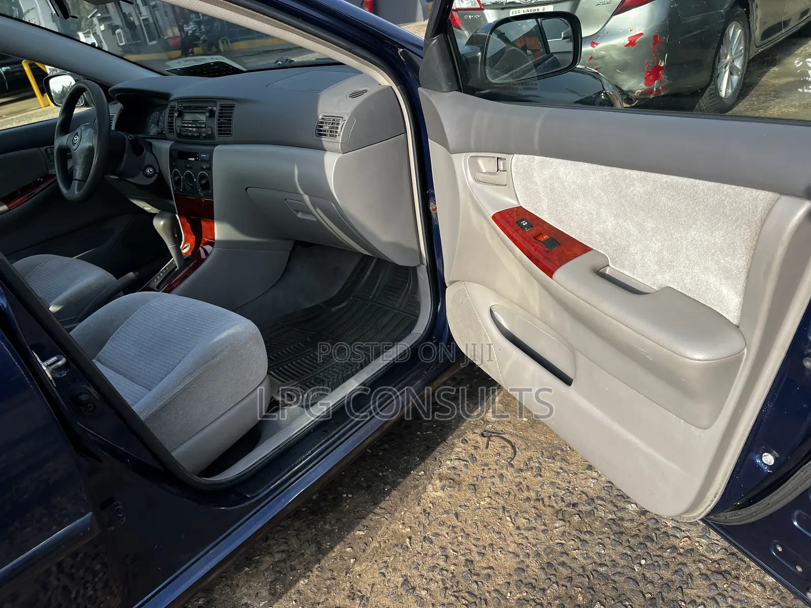 Toyota Corolla LE 2005 Blue