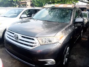 Toyota Highlander Limited 2012 Gray