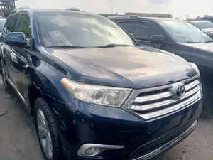 Toyota Highlander Limited 2012 Blue