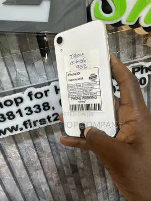 Apple iPhone XR 64 GB White