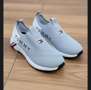 Quality Tommy Sneakers