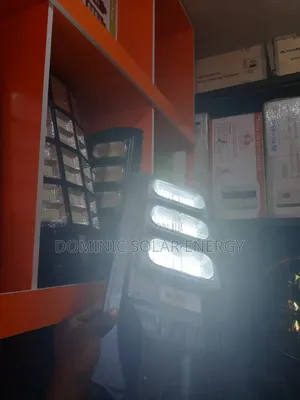 600watts Jay Light 6-Eyes Divided Solar Street Light