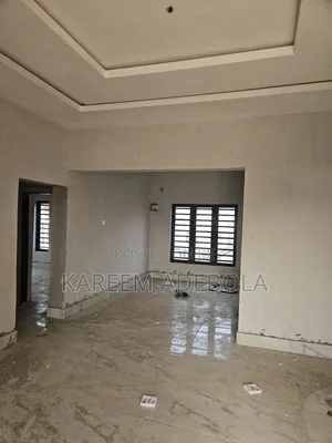 3bdrm Block of Flats in Wisdom Heights for rent