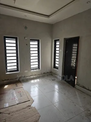 3bdrm Block of Flats in Wisdom Heights for rent