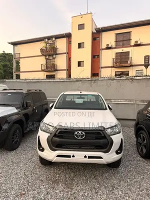 New Toyota Hilux 2025 White