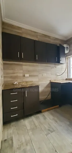 3bdrm Apartment in Lekki Phase 1 for rent