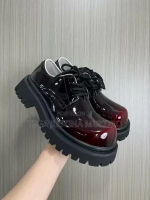 High Quality Stock Shoes