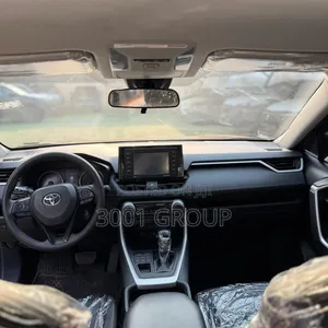 Toyota RAV4 LE 2021 Black