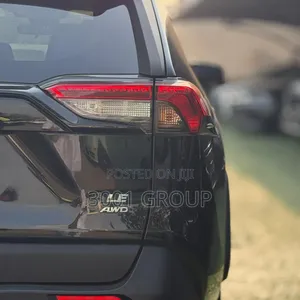 Toyota RAV4 LE 2021 Black