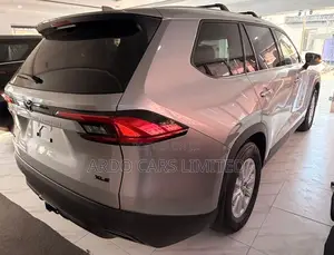 New Toyota Grand Highlander XLE FWD 2024 Silver
