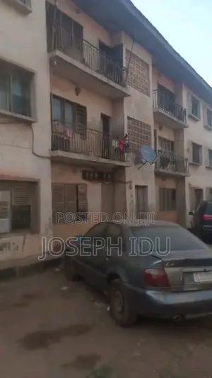 3bdrm Apartment in Udo Club Ebony Paint, Enugu for sale