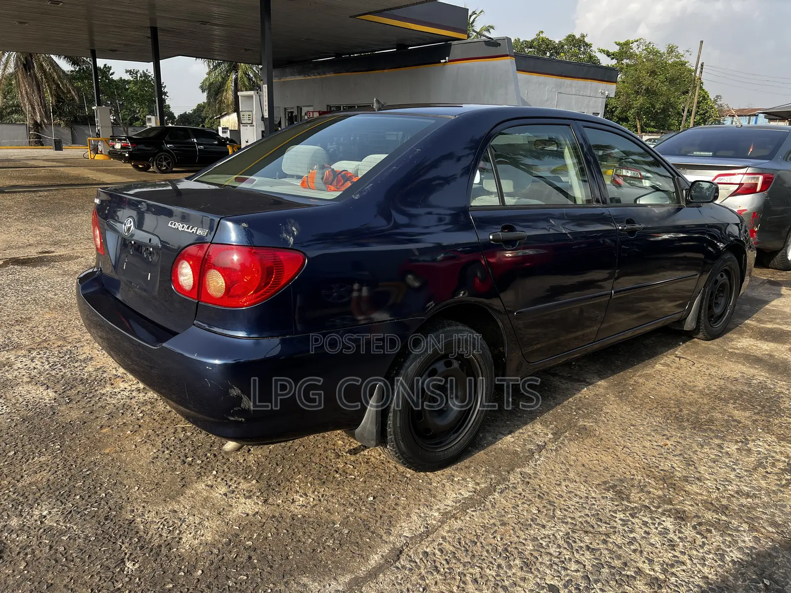 Toyota Corolla LE 2005 Blue