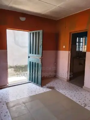 Spacious Painted Room Selfcon! Total Package: N300k Facilities: