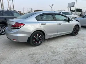 Honda Civic LX 4dr Sedan (1.8L 4cyl 5M) 2015 Silver