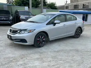 Honda Civic LX 4dr Sedan (1.8L 4cyl 5M) 2015 Silver