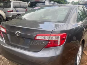 Toyota Camry LE 4dr Sedan (2.5L 4cyl 6A) 2013 Gray