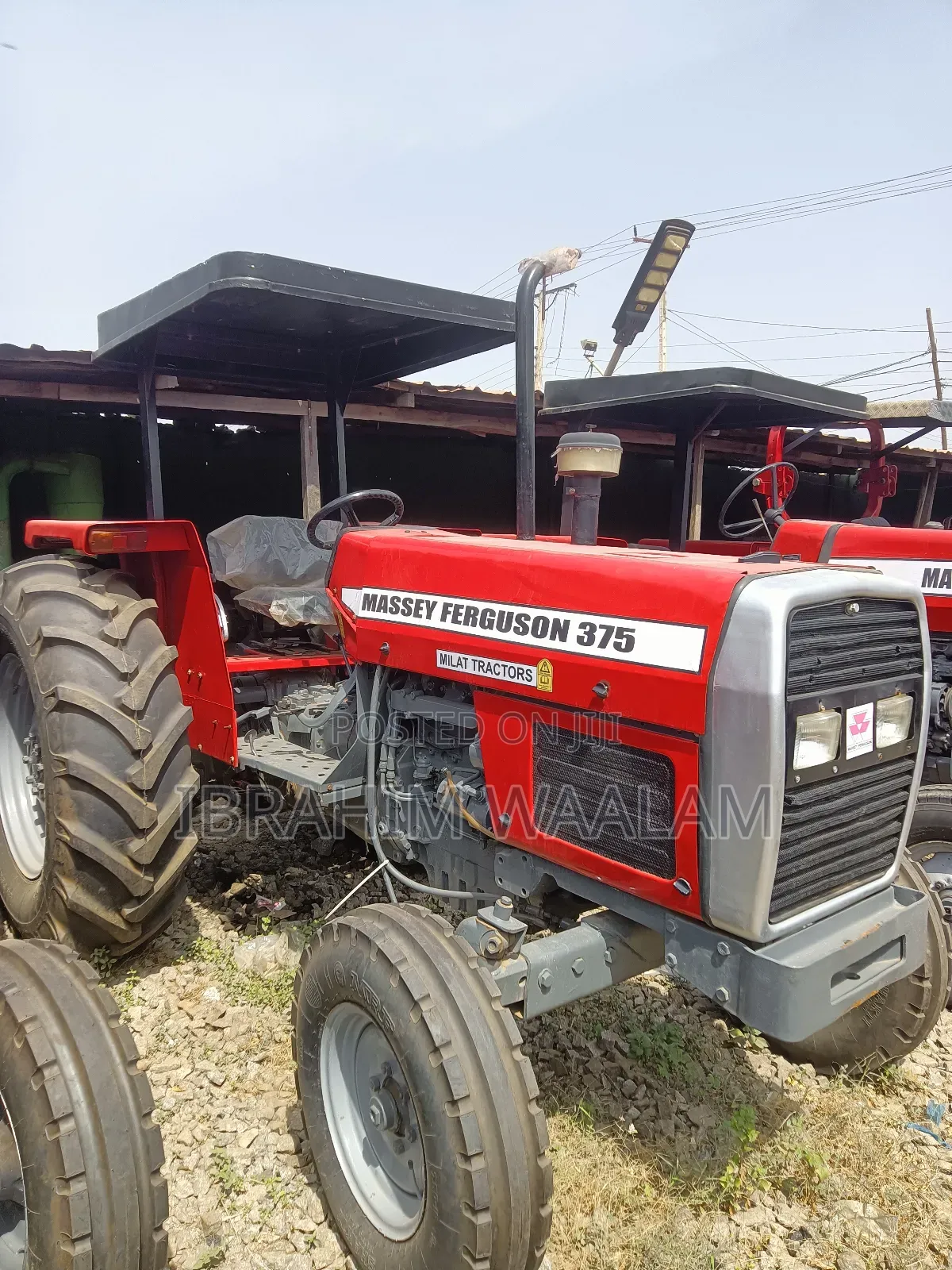 Massey Ferguson 375