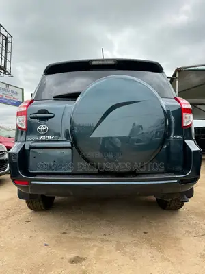 Toyota RAV4 2009 Green