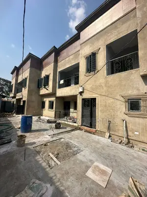 2bdrm Apartment in Beside Hebron Court, Idishin for rent