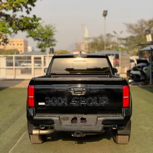 Toyota Tacoma 2024 Black