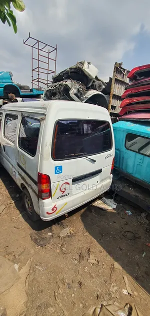 Suzuki APV Minibus 2008 White