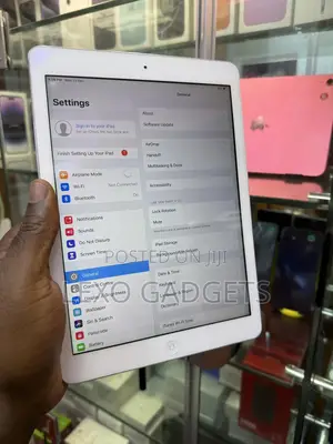 Apple iPad Air 128 GB Silver
