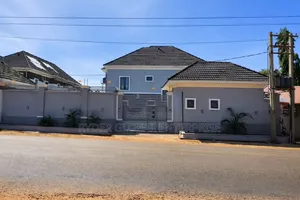 10bdrm Duplex in Kaduna / Kaduna State for sale