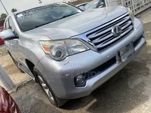Lexus GX 2011 Silver