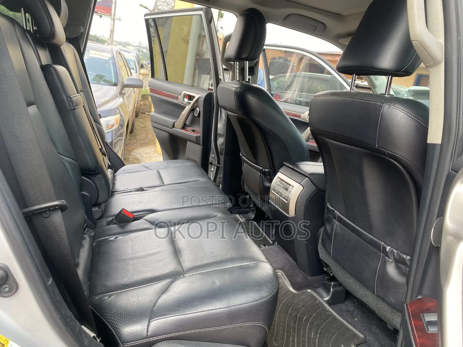 Lexus GX 2011 Silver