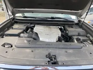 Lexus GX 2011 Silver