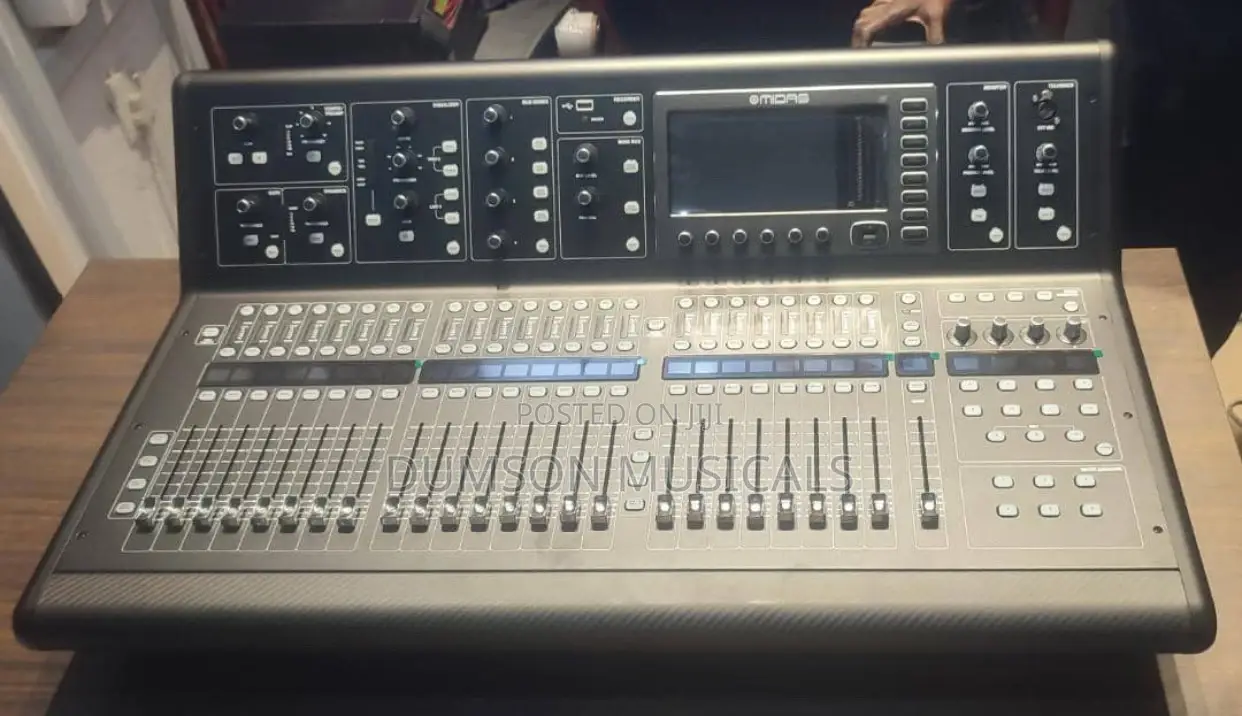 M32 Midas Digital Mixer