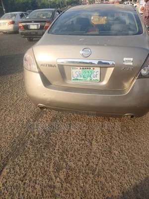 Nissan Altima 2.5 SL 2005 Gold