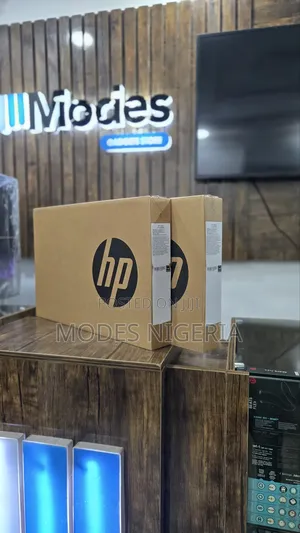 New Laptop HP 17-3000 8GB AMD Ryzen 5 SSD 512GB